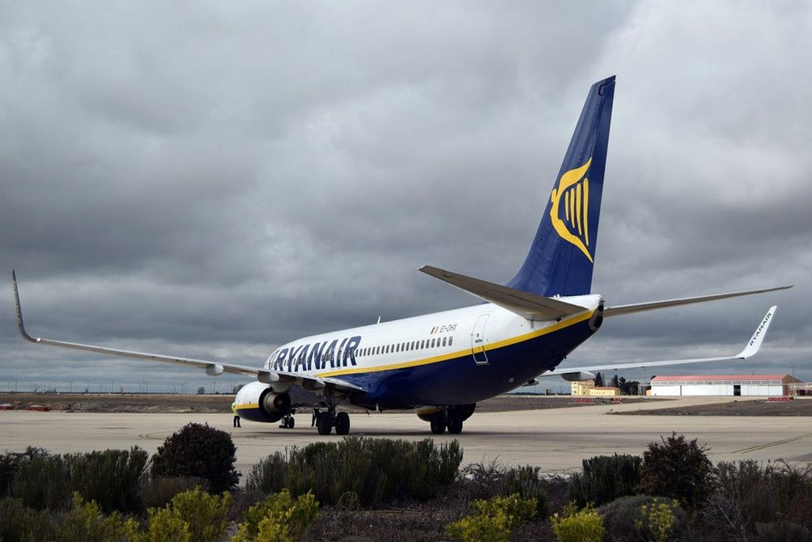 Ryanair en plataforma del aeropuerto de Valladolid