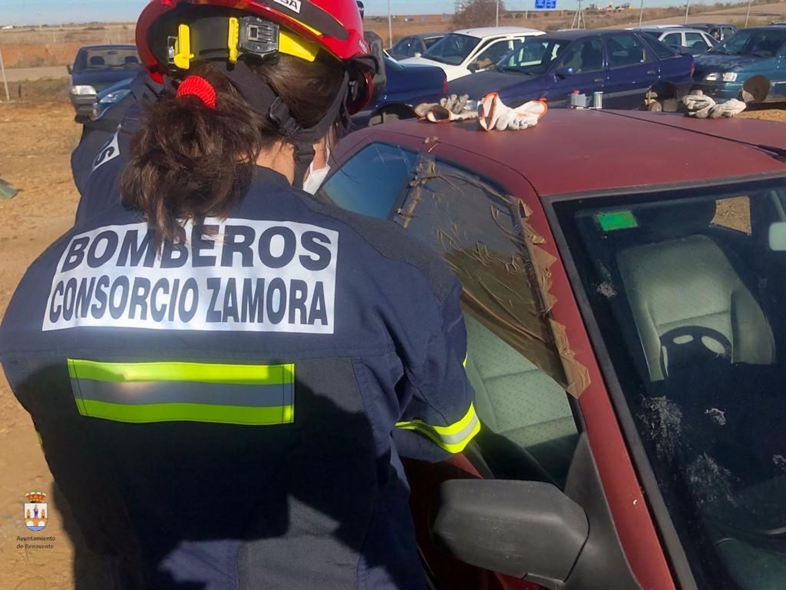 formacion-en-excarcelacion-de-vehiculos-de-los-bomberos-de-benavente-4