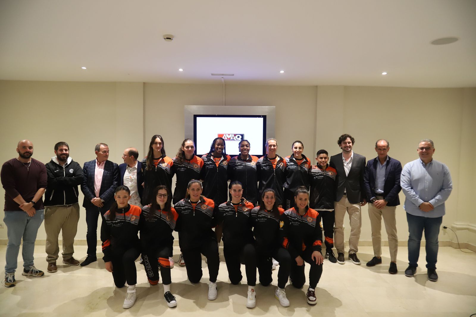 el-zamarat-presenta-de-forma-oficial-a-su-plantilla-para-la-proxima-temporada-3