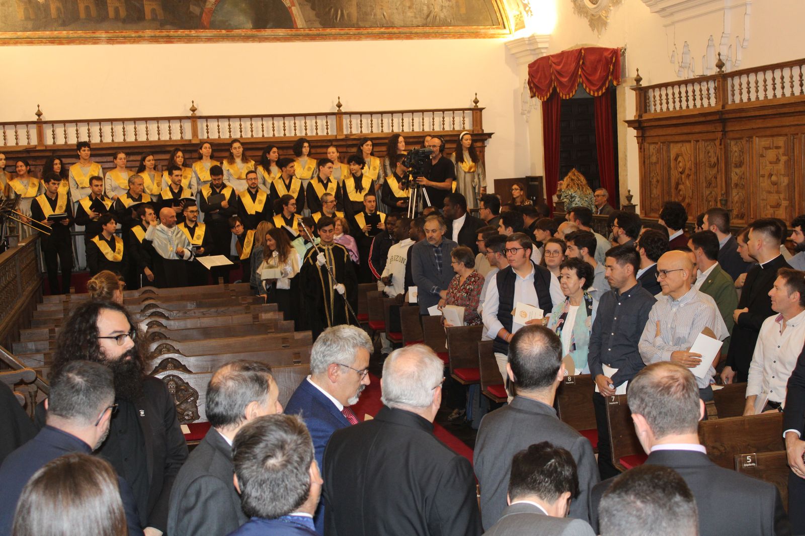 investidura-como-doctor-honoris-causa-de-la-universidad-pontific-27
