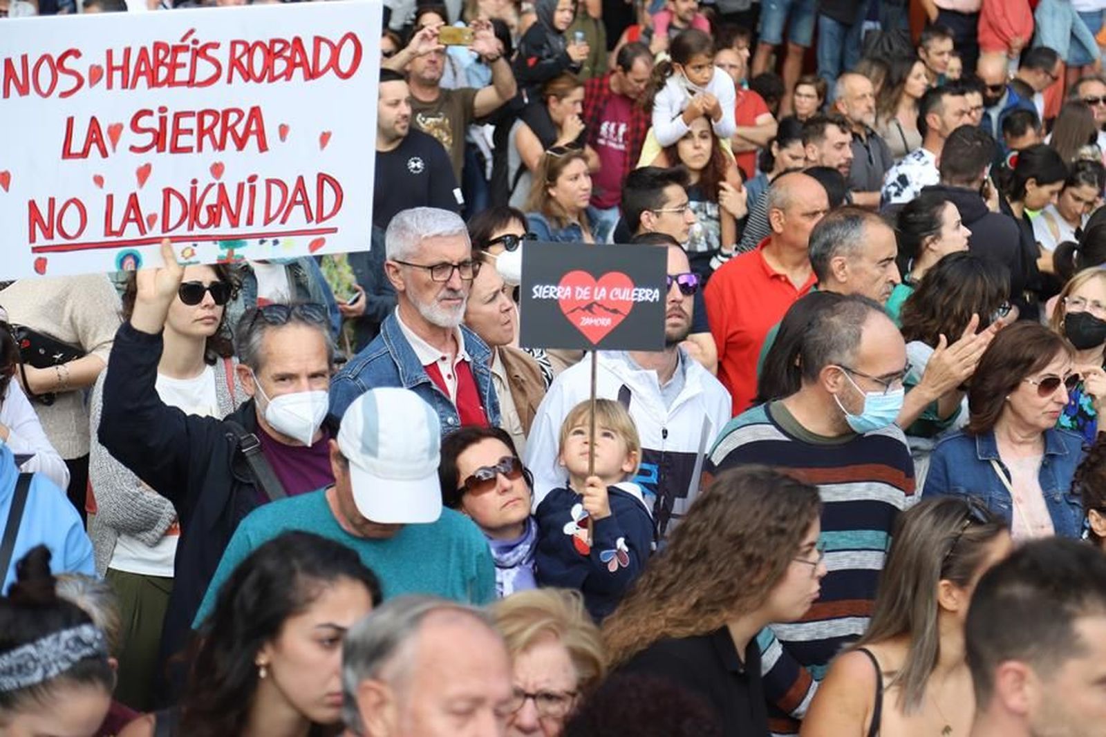 Manifestación por el incendio de la Sierra de la Culebra Foto: María Lorenzo