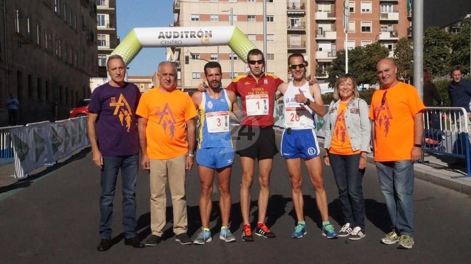 Alejandro González Zarza y Verónica Sánchez triunfan en la Carrera Popular Asprodes