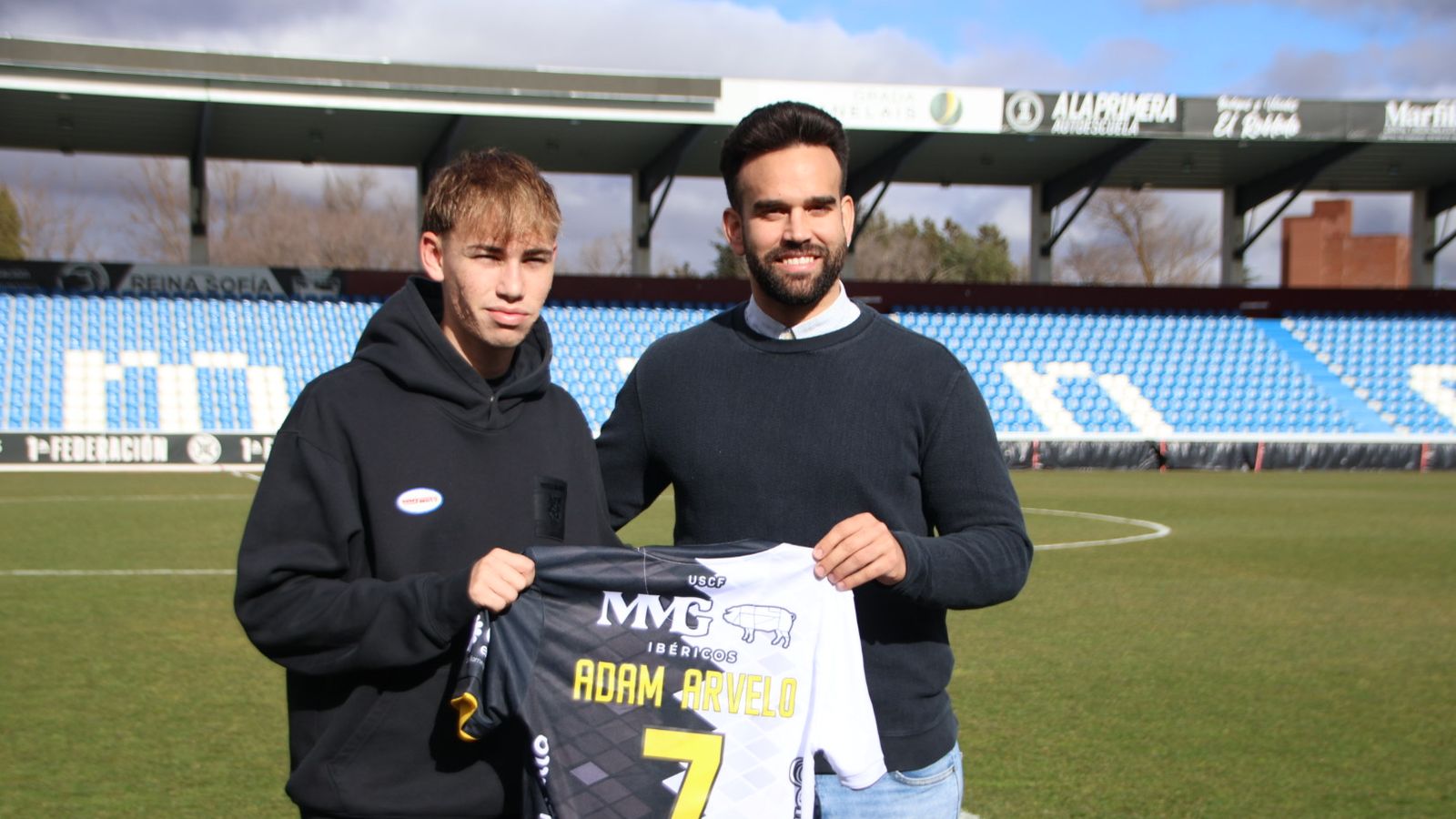 Presentación de Adam Arvelo como nuevo jugador de Unionistas de Salamanca