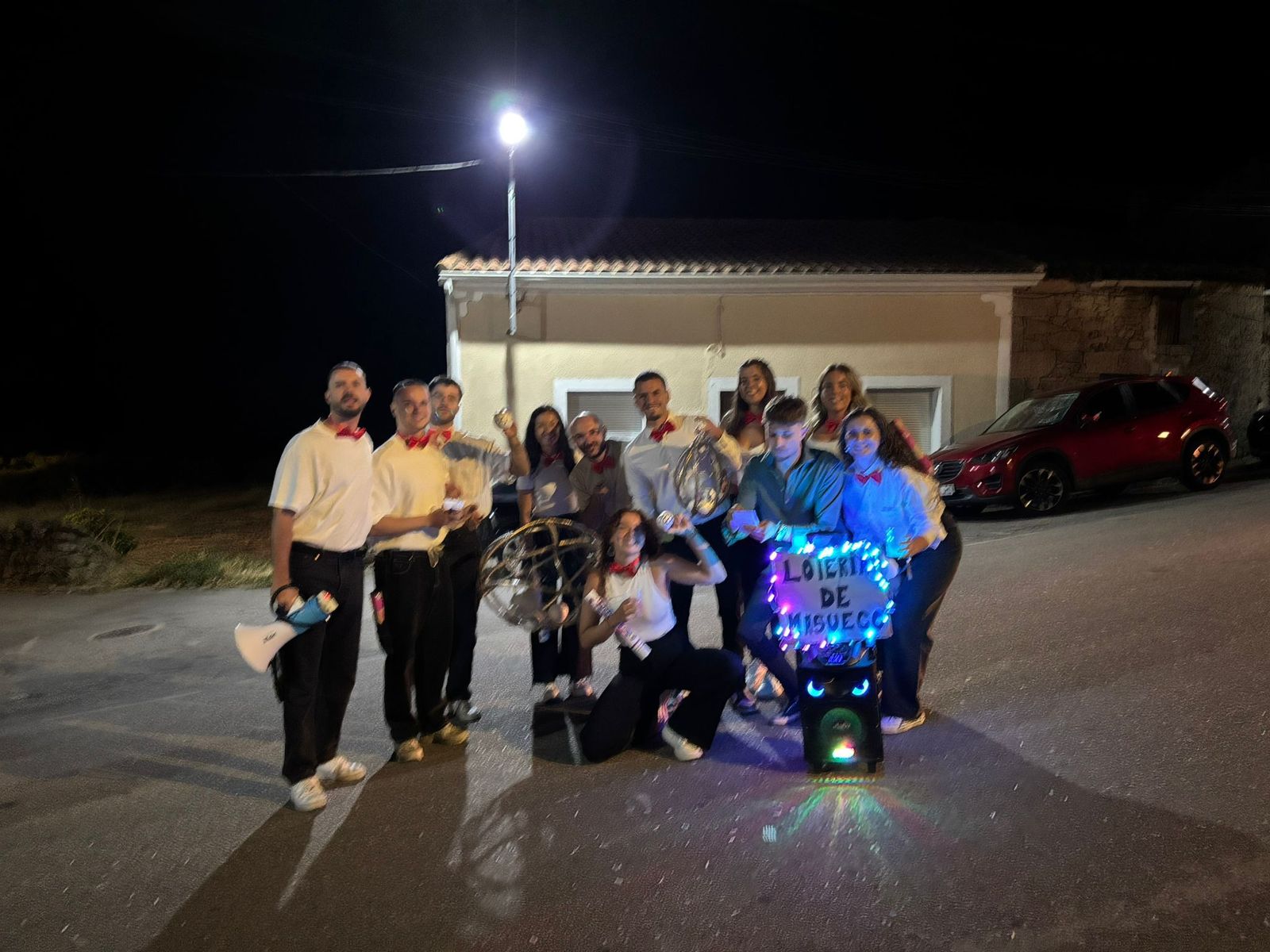 Desfile de peñas en Masueco 2025