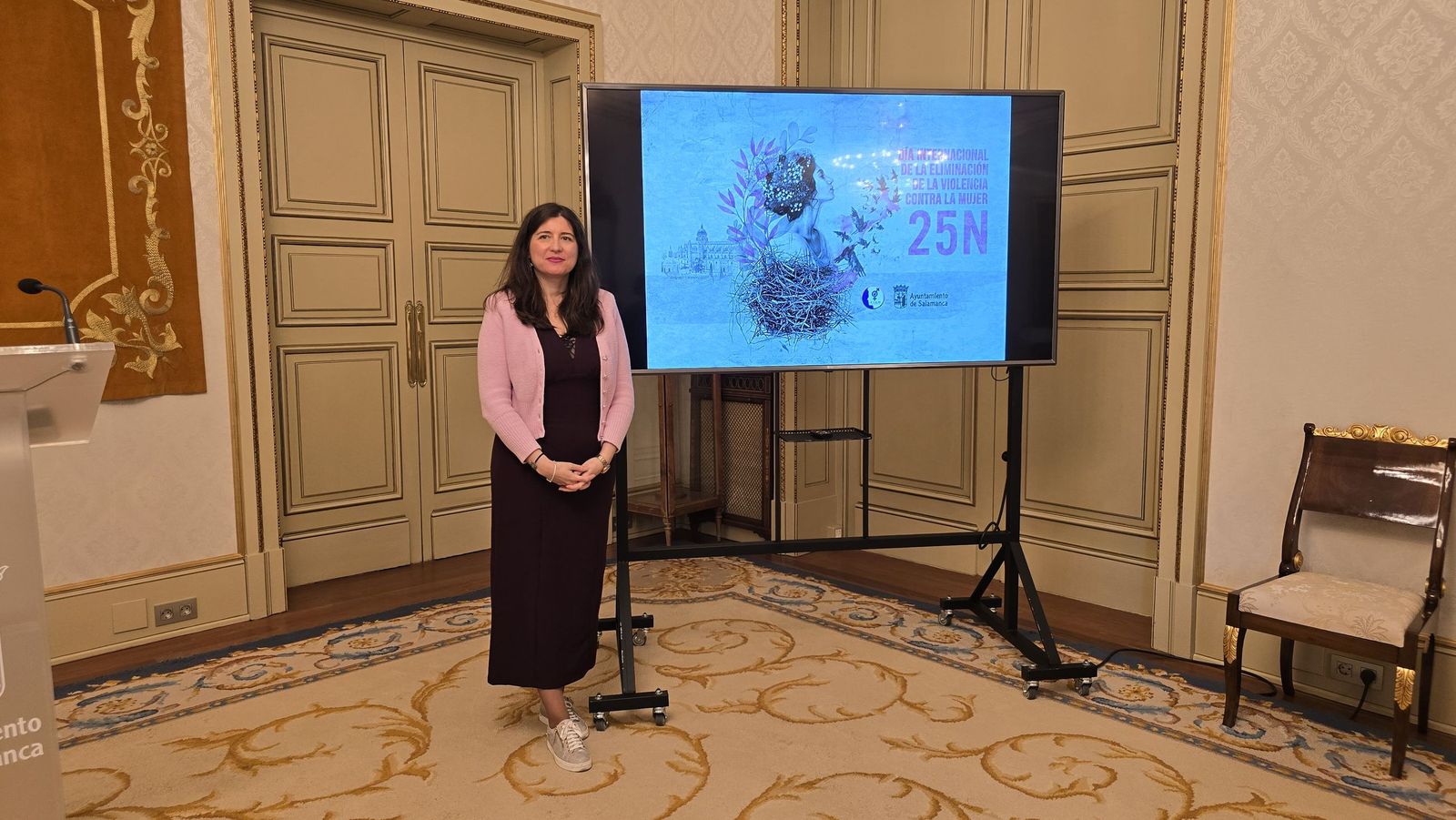 La concejala de Familia e Igualdad de Oportunidades, Miryam Rodríguez, presenta la programación con motivo del Día Internacional de la Eliminación de la Violencia Contra la Mujer