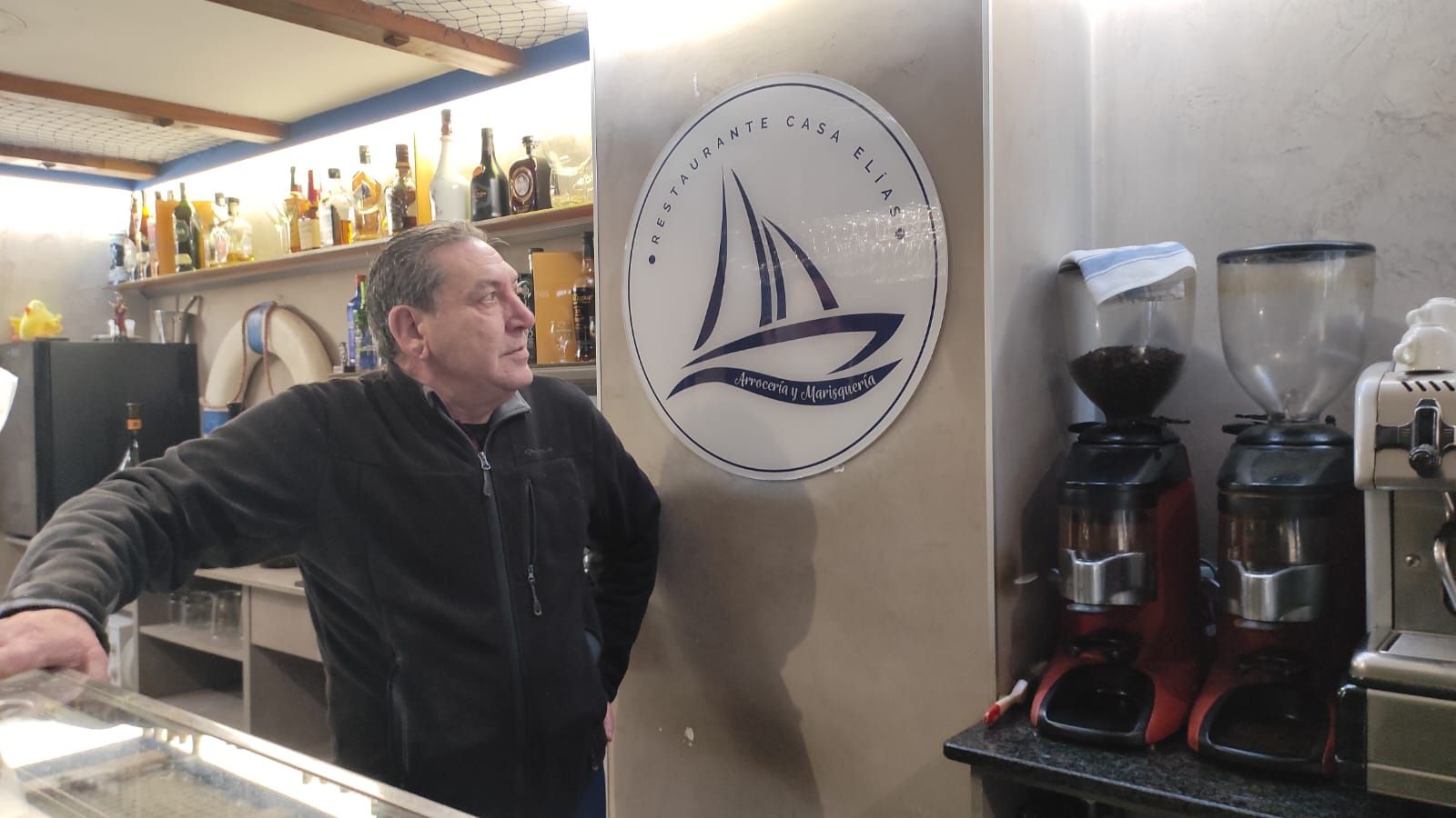 Elías Luelmo, propietario del Restaurante Ribel Casa Elías, se jubila.