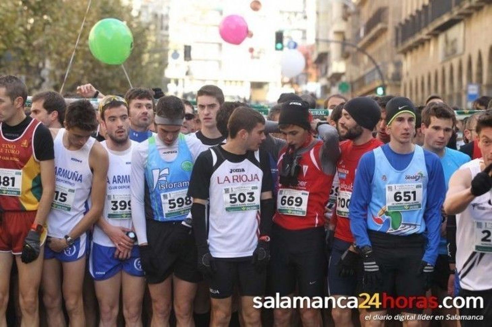 El Caja Rural Atlético Salamanca entrega un kilo de alimentos por cada participante en la I Carrera Pedestre