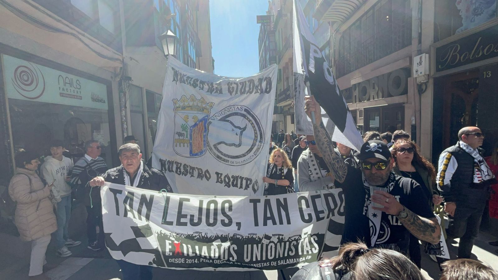 los-aficionados-de-unionistas-toman-las-calles-de-zamora-con-un-doble-corteo-8