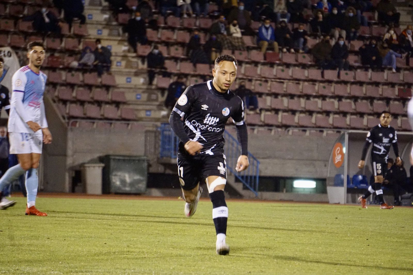 Juancho, ante el Compostela | FOTO SALAMANCA CF UDS Juancho, ante el Compostela | FOTO SALAMANCA CF UDS