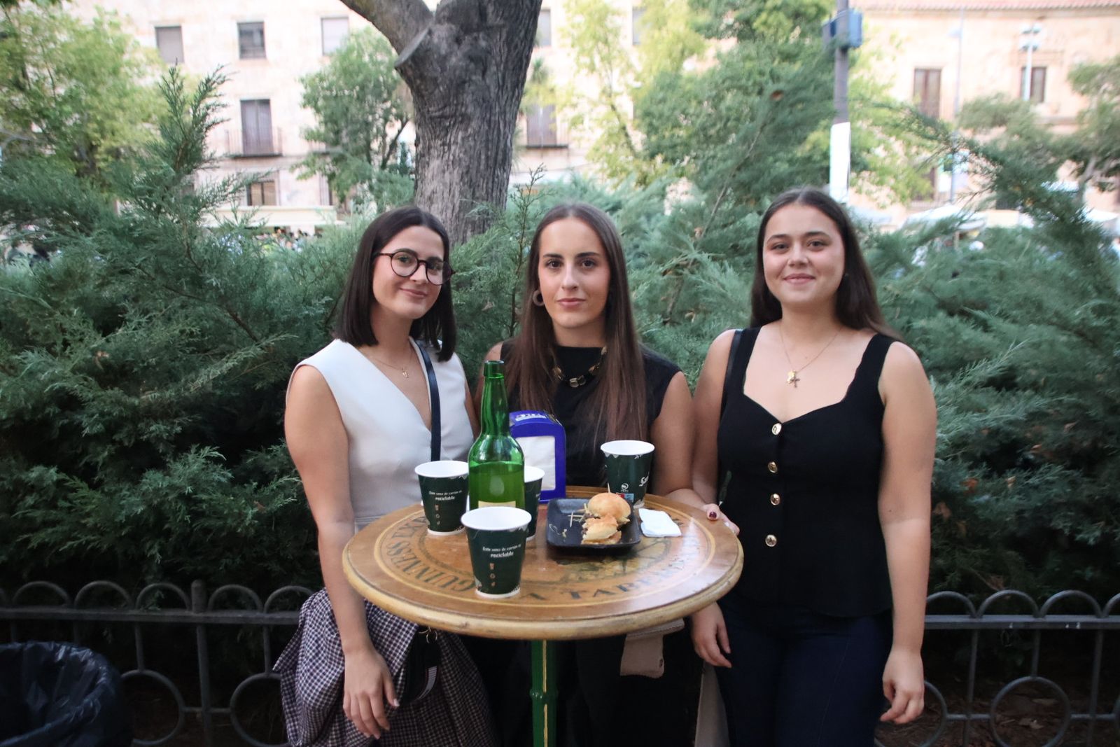 Ambiente de las casetas el  jueves por la tarde noche