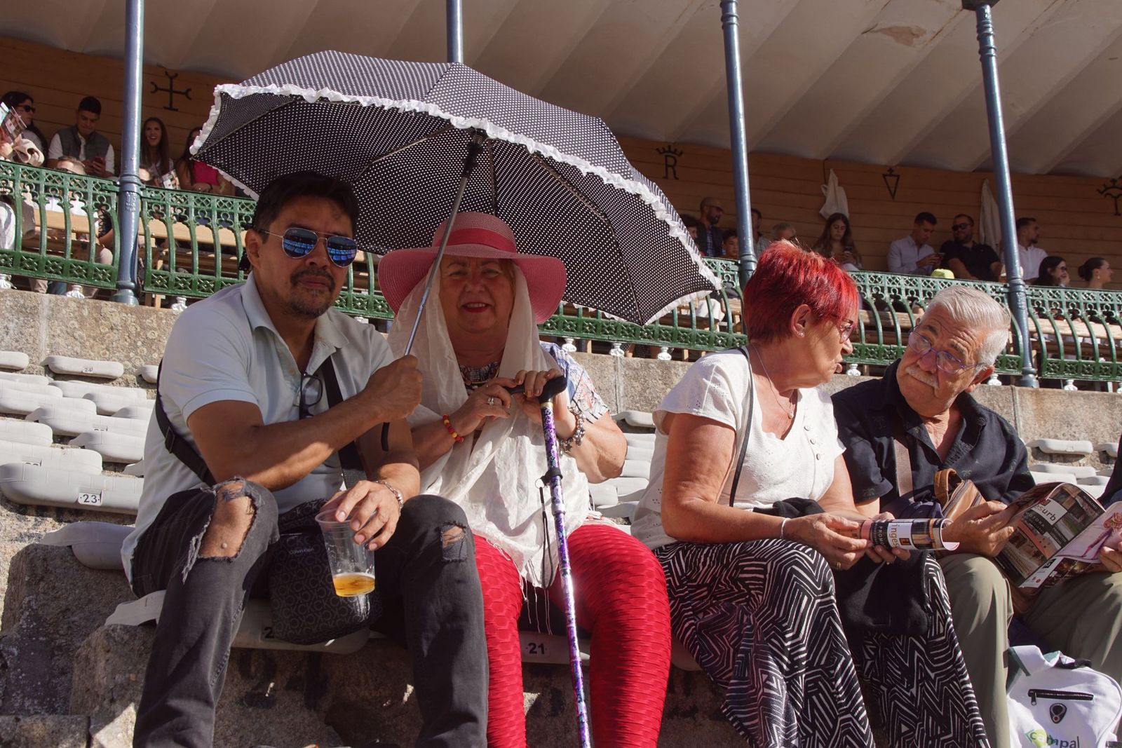 Así han vivido los salmantinos el primer festejo de la feria taurina 2025: imágenes del ambiente en los tendidos y en el patio de cuadrillas