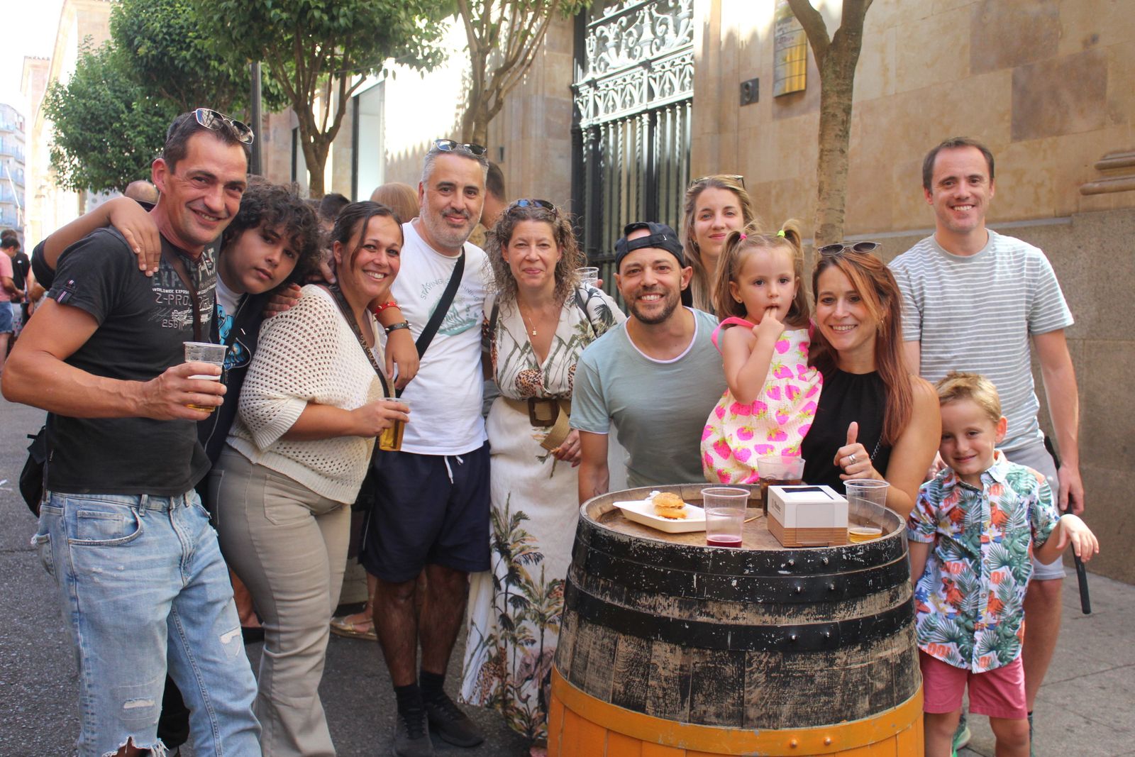 Ambiente en la Feria de Día en el mediodía de este sábado