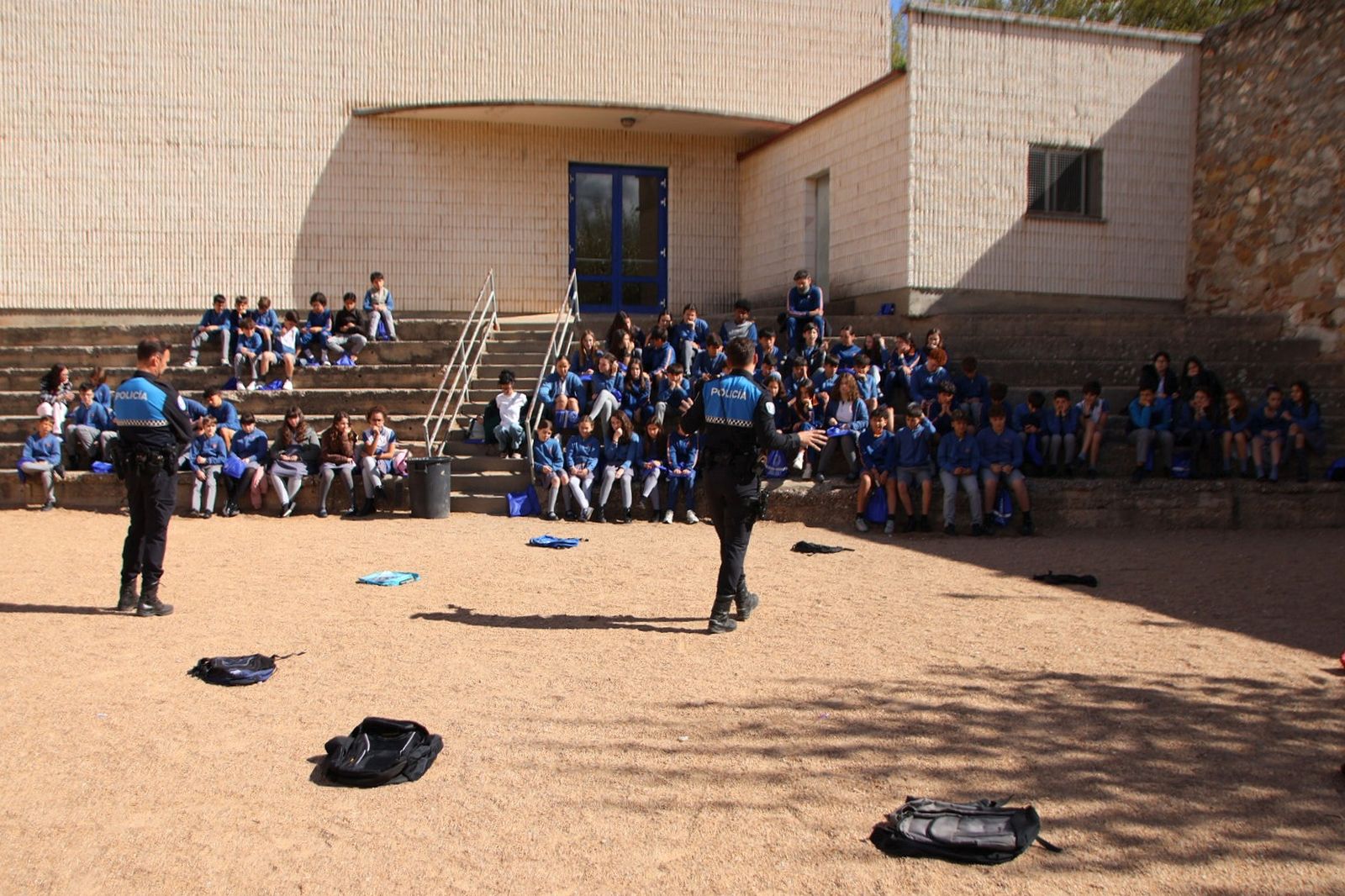 Reportaje perros Policía Local "semillas de conciencia"