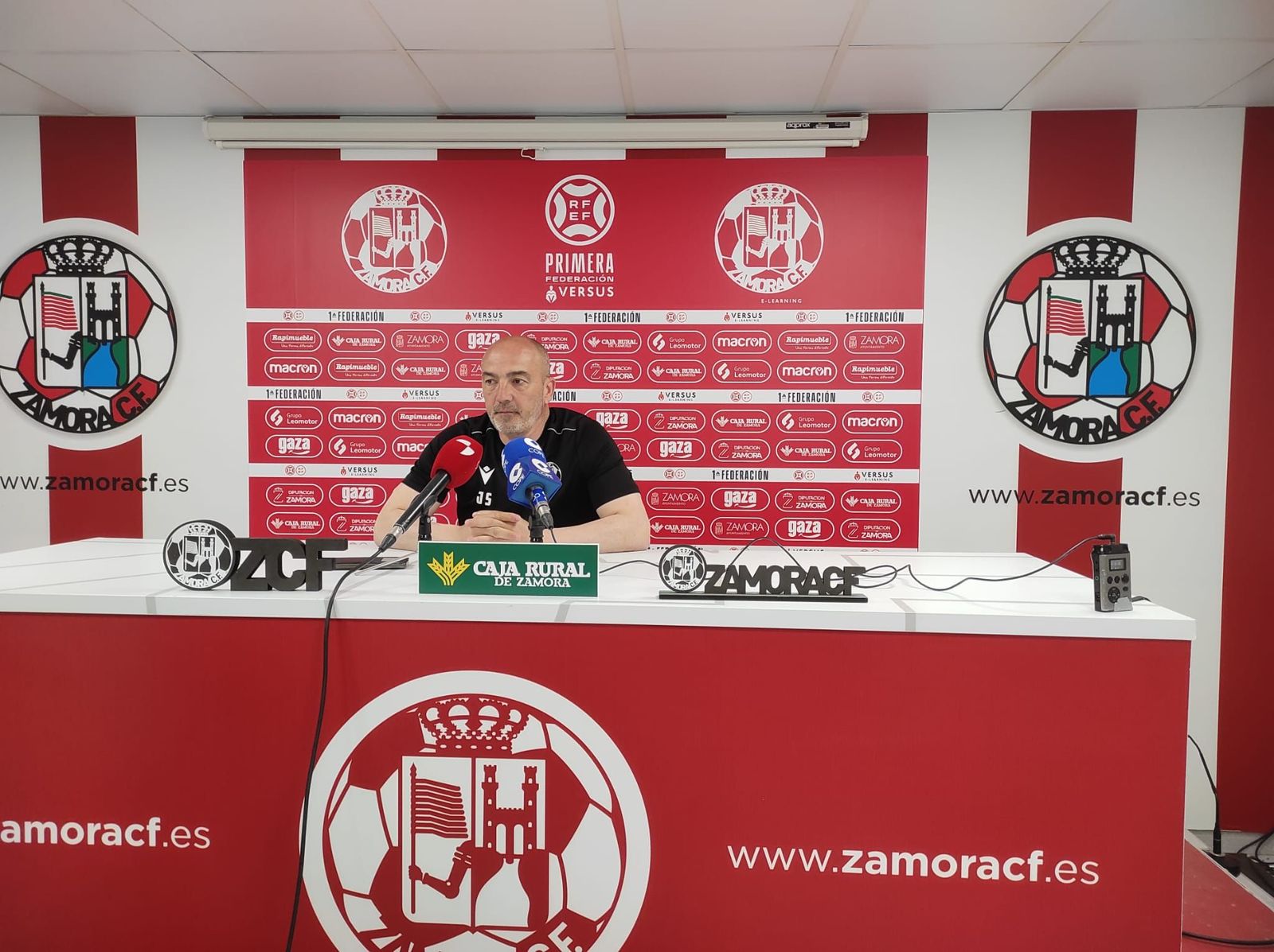 Juan Sabas en la previa este viernes