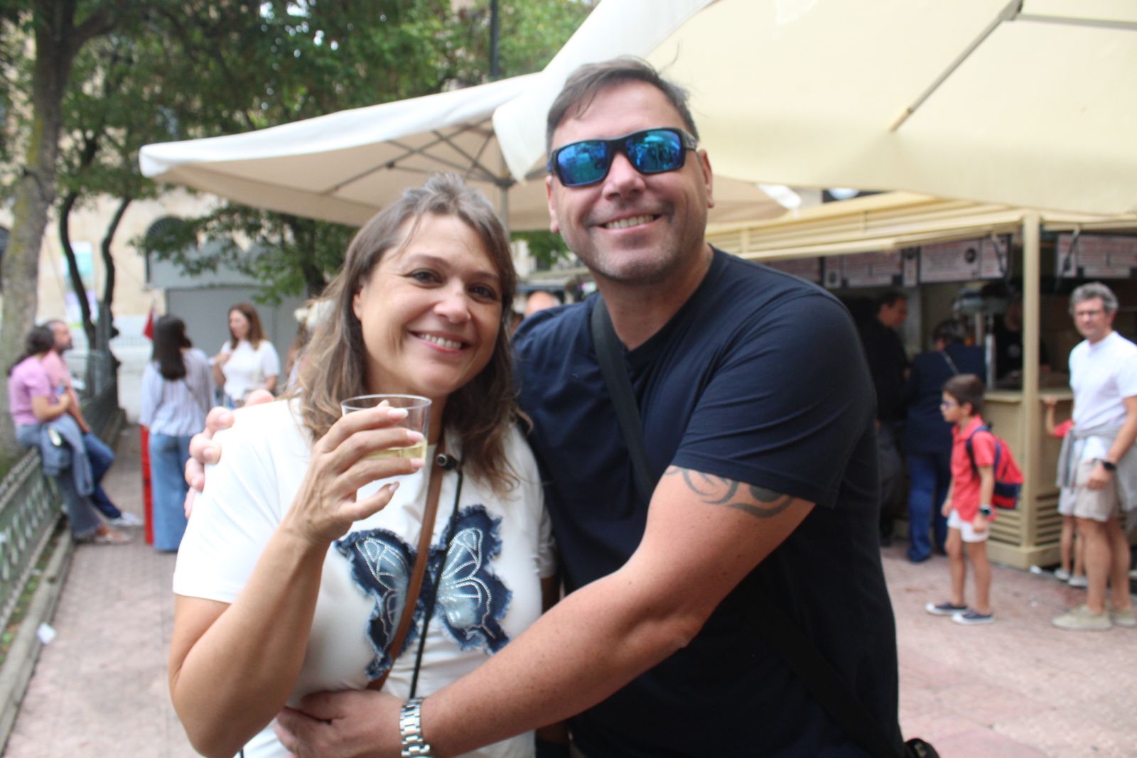 Ambiente en la Feria de Día en el mediodía de este domingo