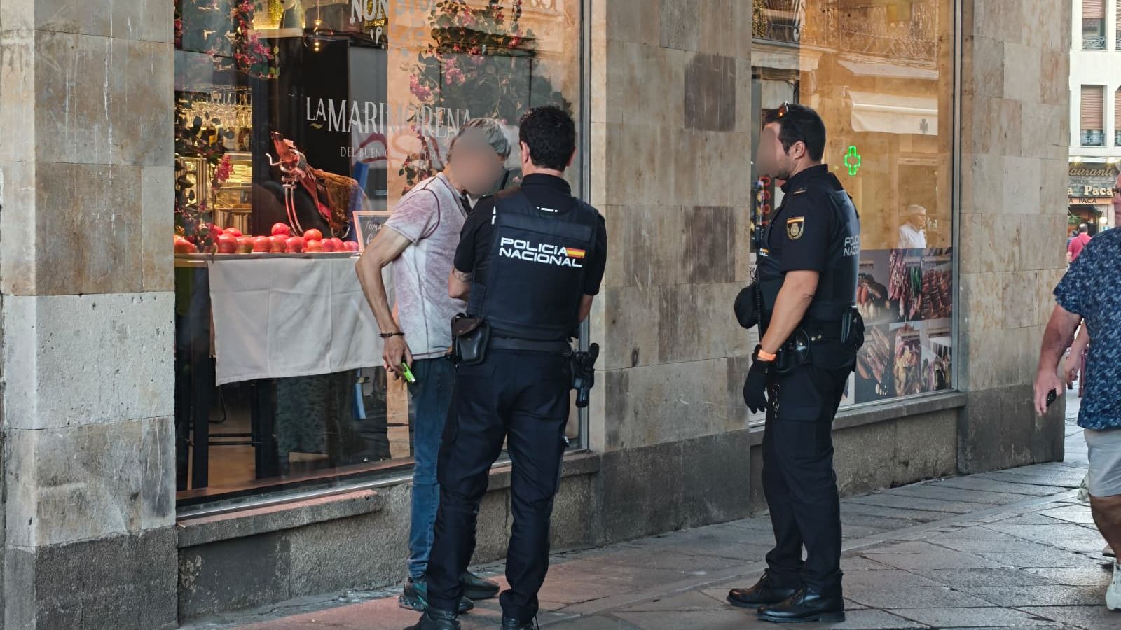 Detenido en la Plaza Mayor de Salamanca tras una orden de búsqueda y captura