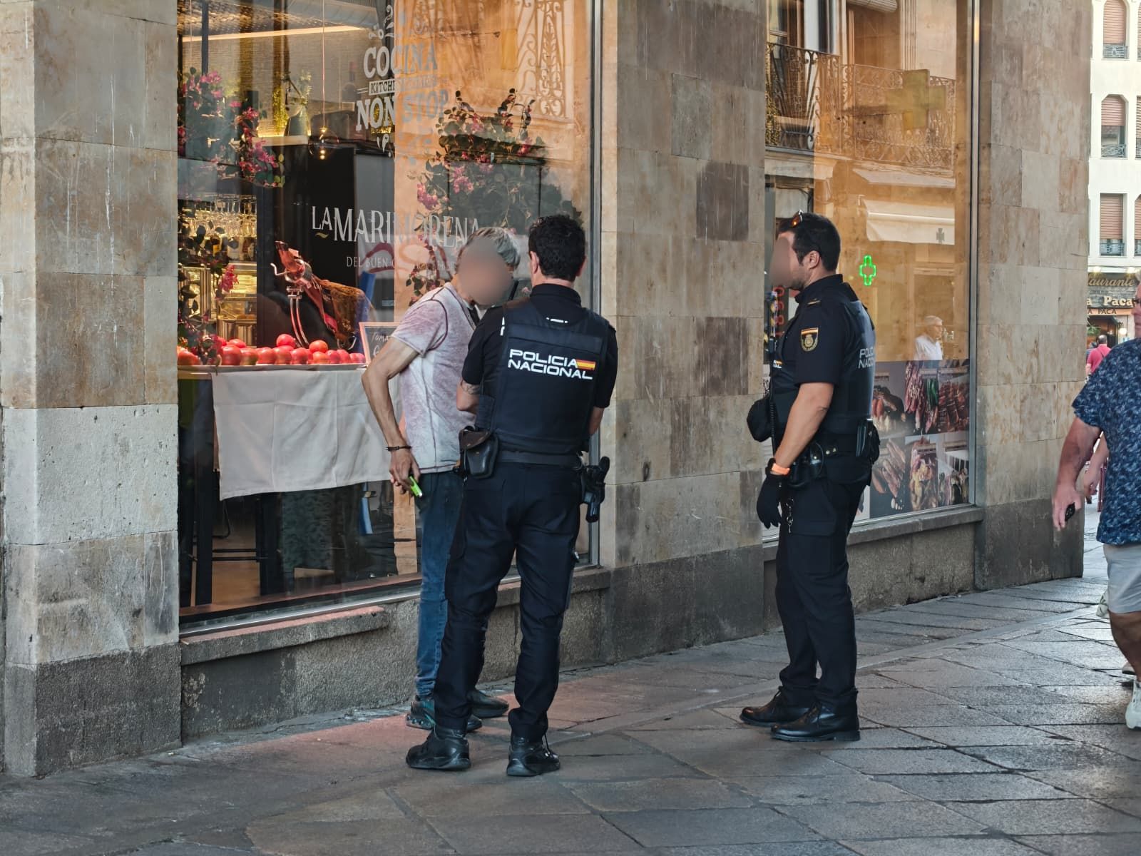 Detenido en la Plaza Mayor de Salamanca tras una orden de búsqueda y captura