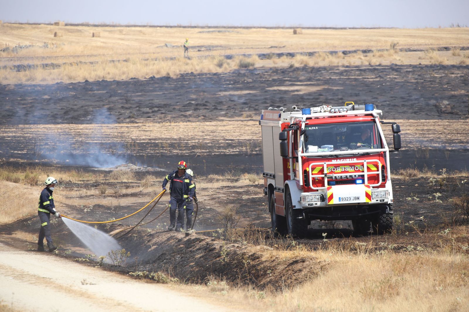 incendio-entre-muelas-del-pan-y-villaseco-foto-jl-leal-ical-12