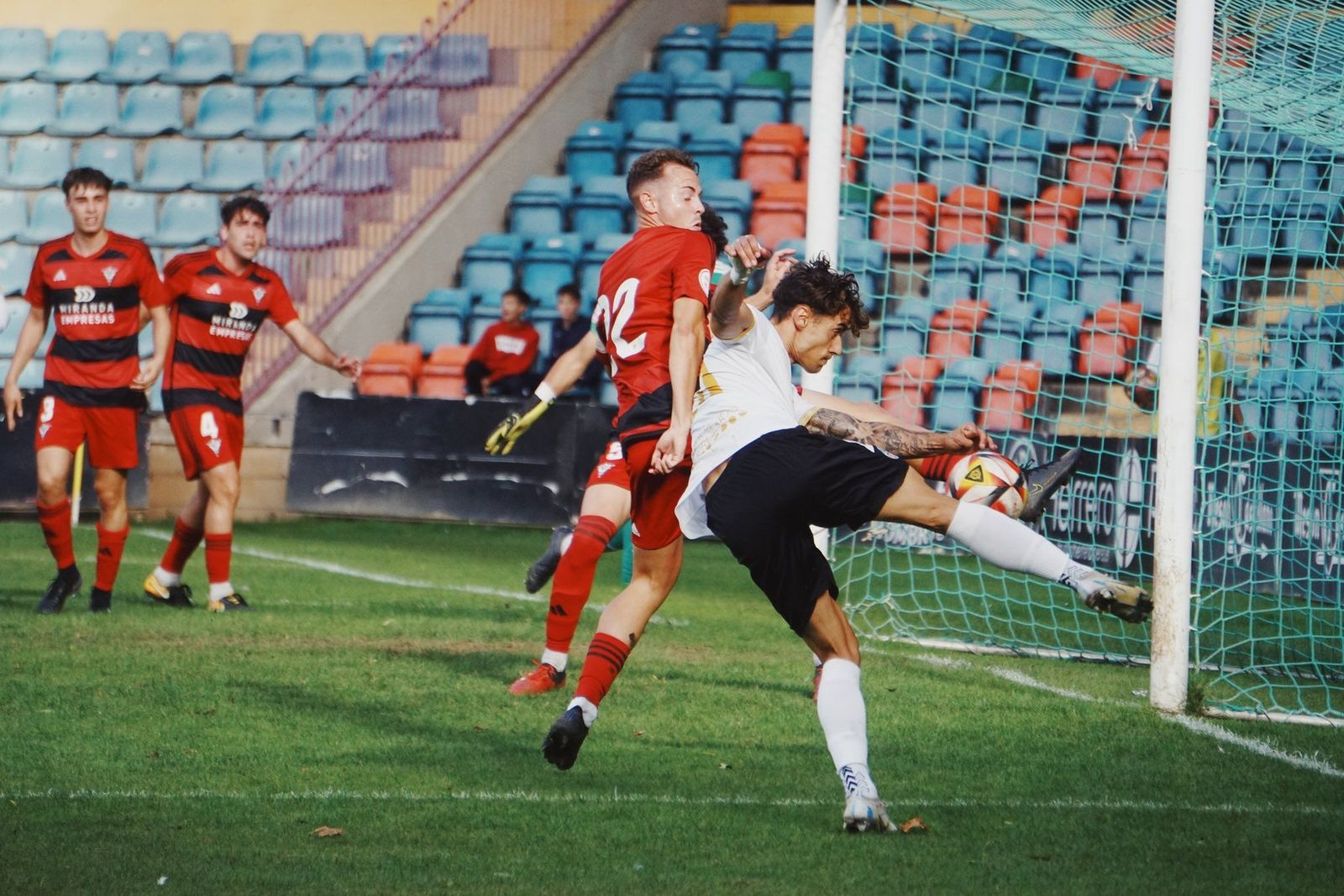 Caramelo dispara ante el Mirandés B | FOTO SALAMANCA CF UDS