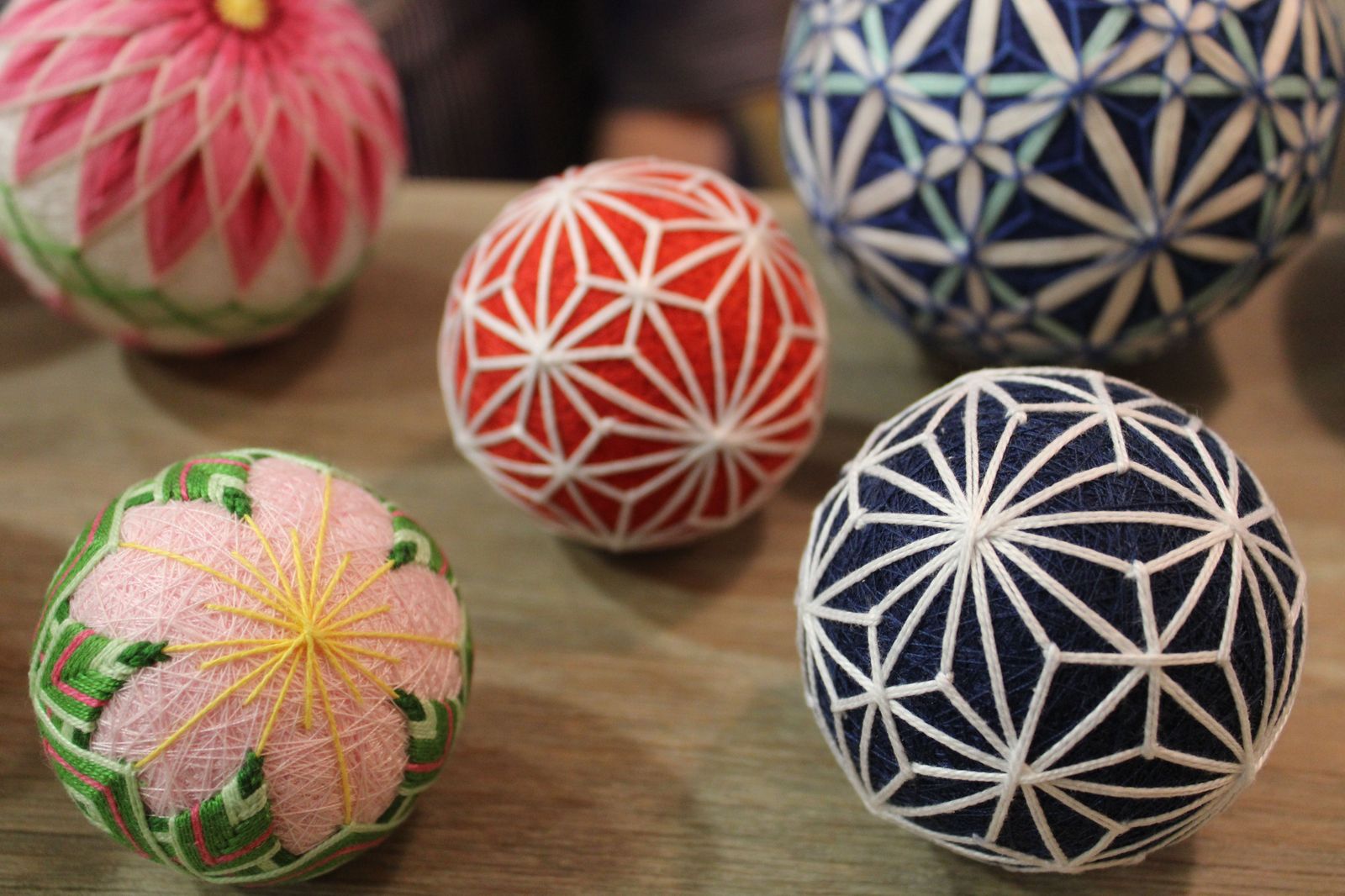 temari-artesania-tradicional-japonesa-elaborada-en-el-centro-cultural-hispano-japones-en-salamanca-20