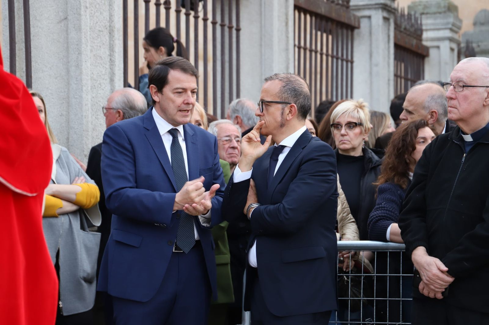 Alfonso Fernández Mañueco en la Semana Santa de Zamora 2023.
