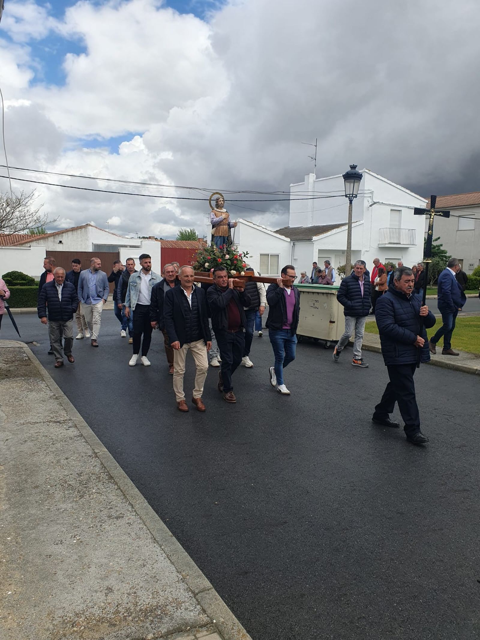 whatsapp-image-2025-05-15-at-13-11-14-2