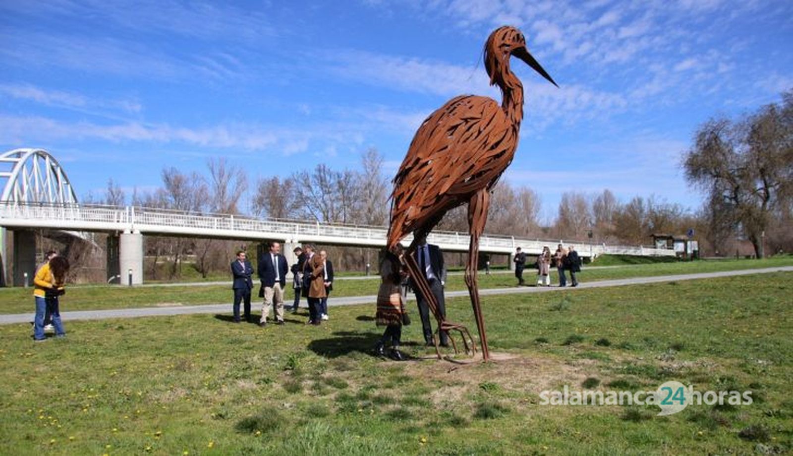 Borja Sémper, atiende a los medios de comunicación junto al secretario general del PP de Salamanca, David Mingo