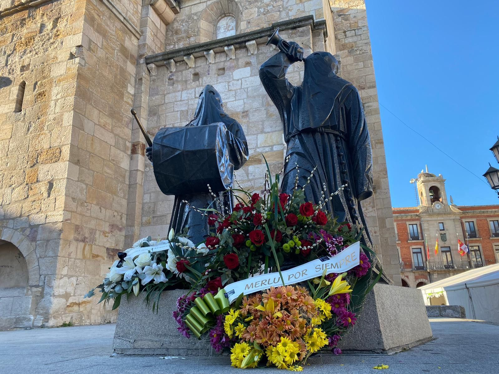 Angelvicente merlu ofrenda