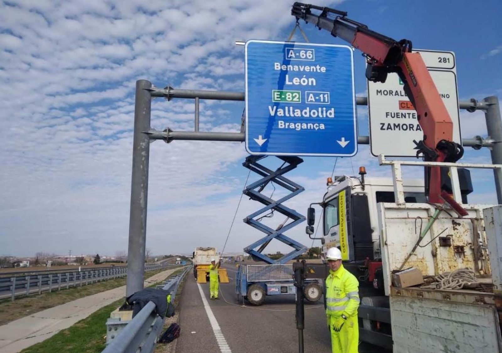 A 66 km 285,800 CI Colocación de cartel del pórtico