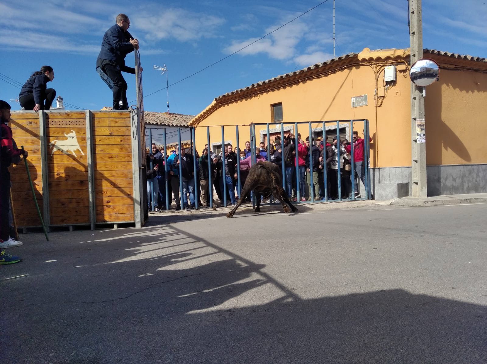 f048b0ee-eed9-481b-9277-a79016c890ad