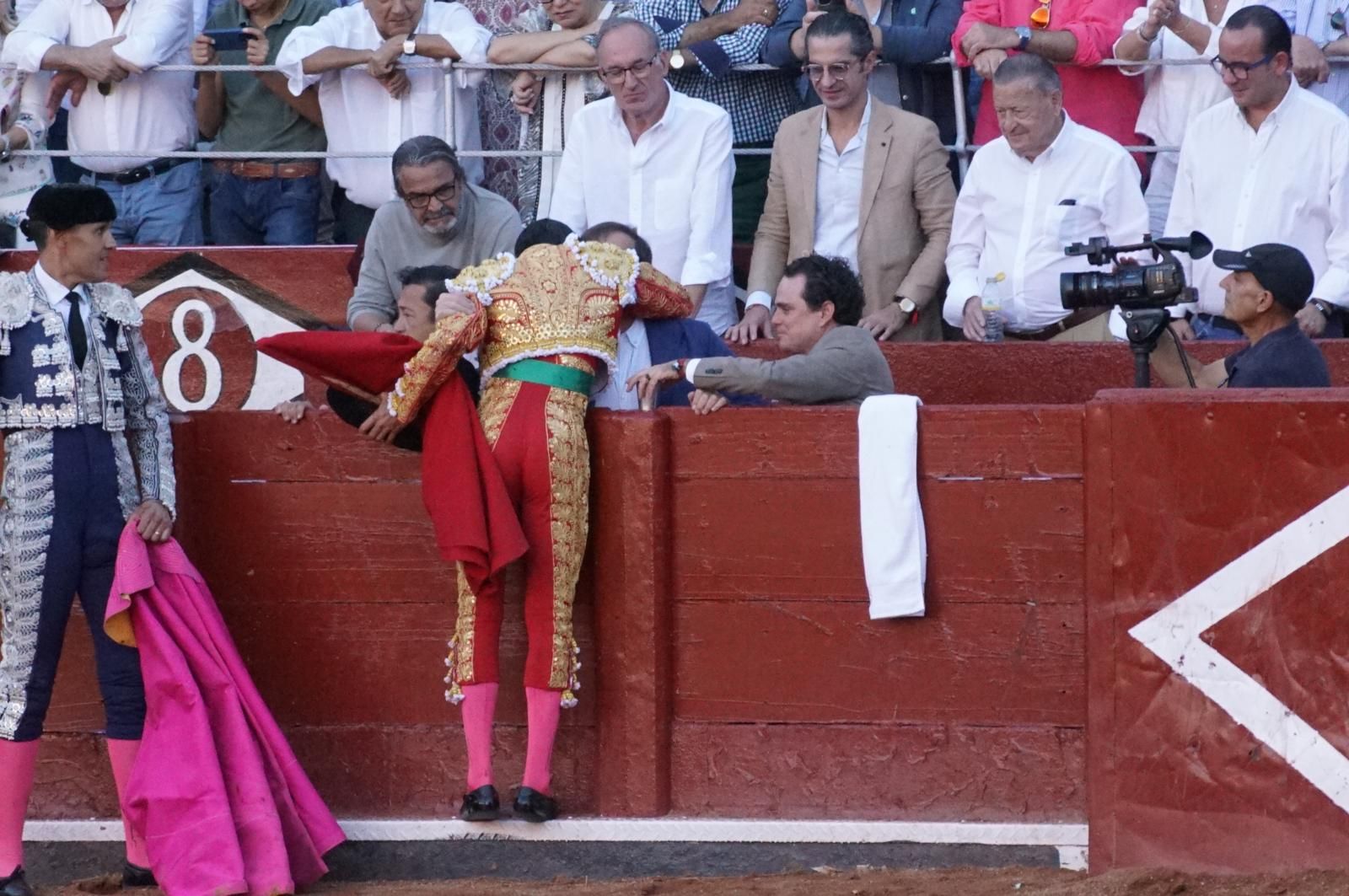 Emilio de Justo, Juan Ortega y Roca Rey inauguran el cartel de figuras en la feria de Salamanca: la corrida de Garcigrande en imágenes