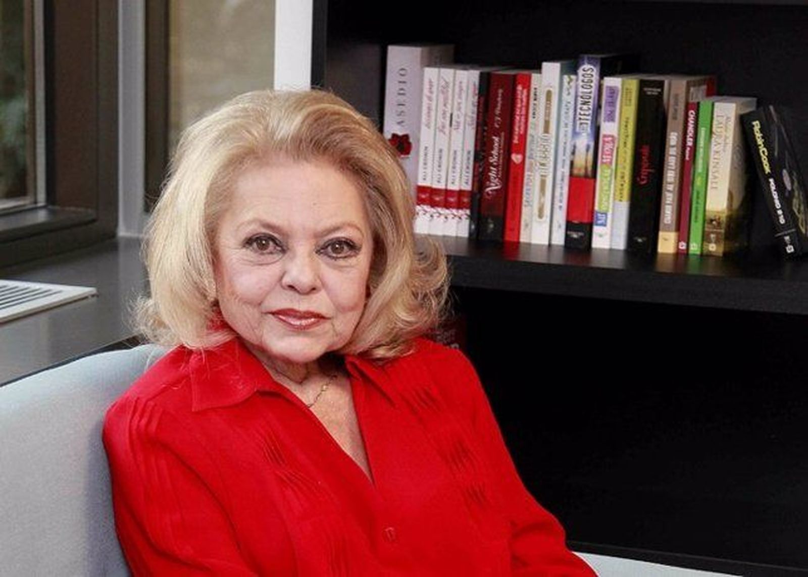 Mayra Gómez Kemp. EP