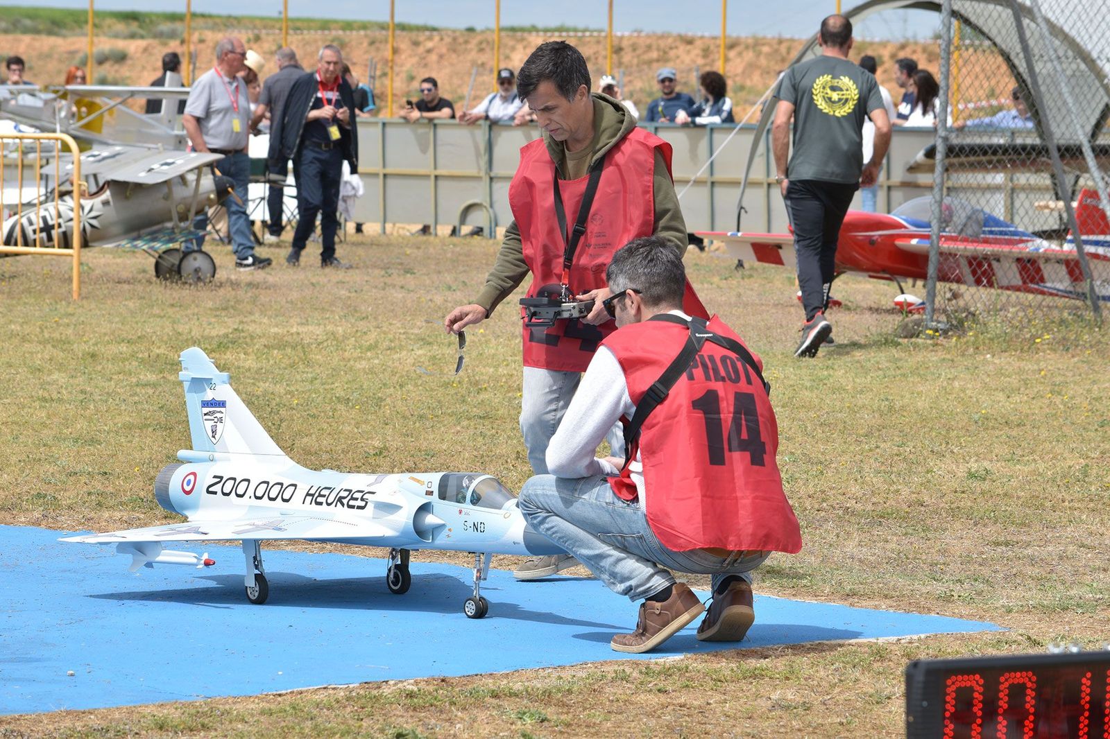 el-aeromodelismo-toma-el-cielo-zamorano-foto-rafa-pedrero-6