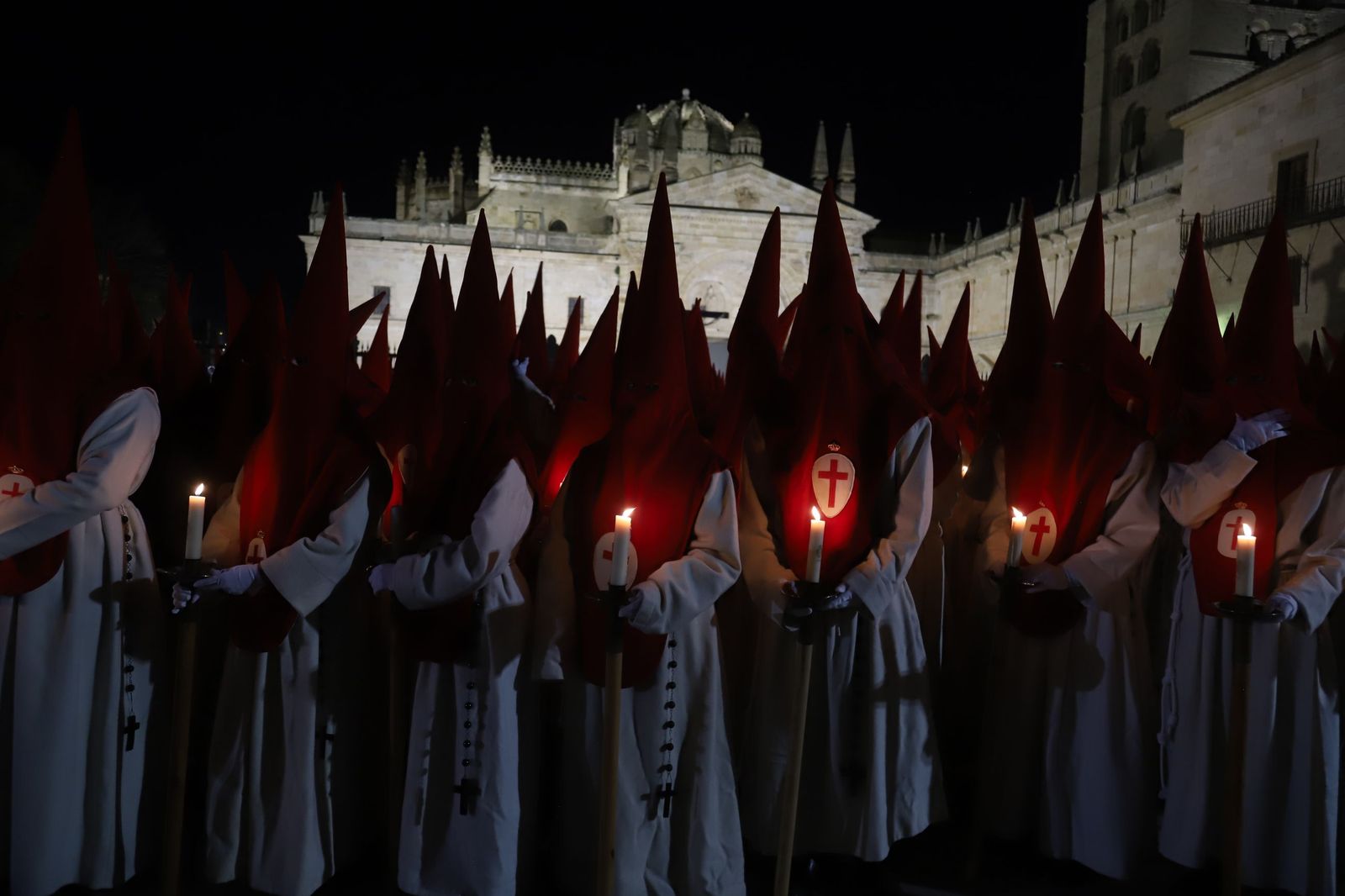 GALERÍA | Revive en imágenes la procesión del Silencio