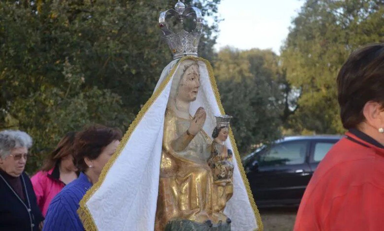 Foto.M.A.C. La Virgen de la Pedrera en una pasada procesión
