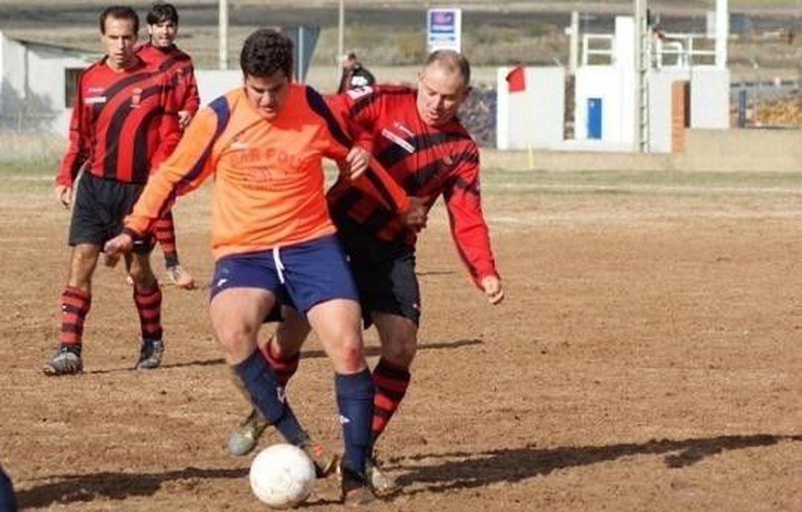 El Nueva Zelanada empata y aprieta lo alto del Trofeo Vegapiel