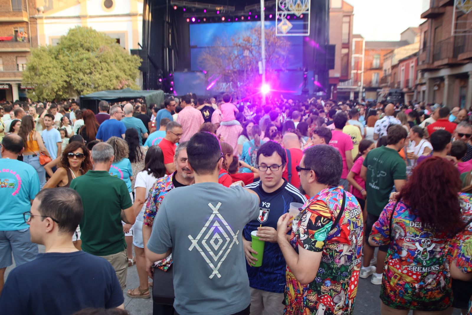 Peñaranda, Chupinazo y presentación de las reinas y damas