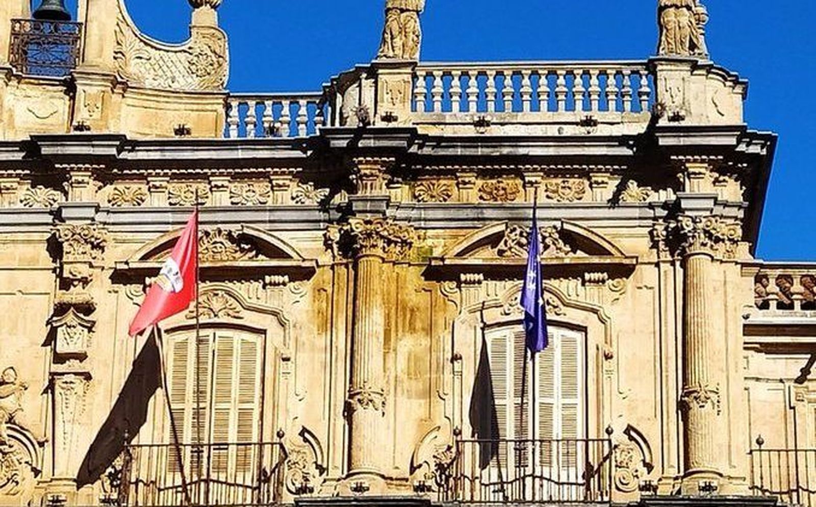 Fachada del Ayuntamiento de Salamanca. Ciudadanos por la Defensa del Patrimonio