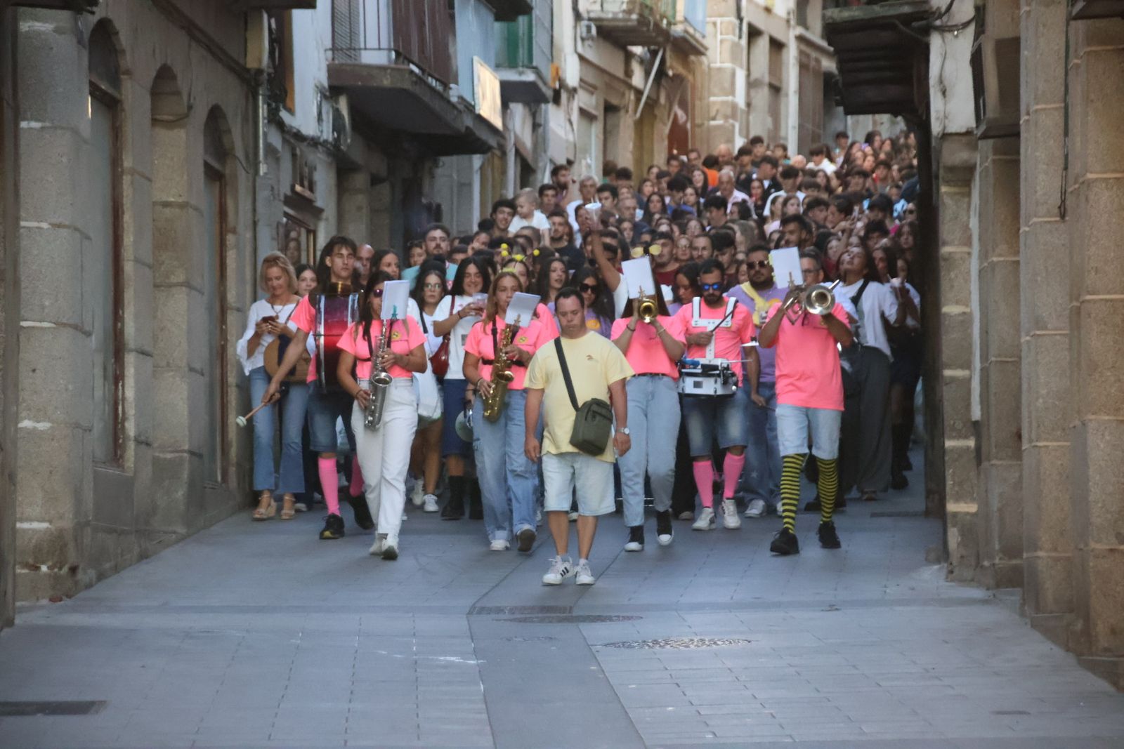 Béjar, pasacalles de Peñas y pregón