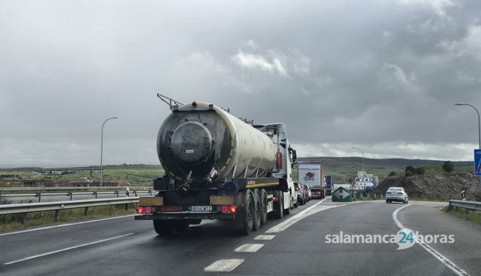 Retenciones de tráfico A-62 operación salida Semana Santa 