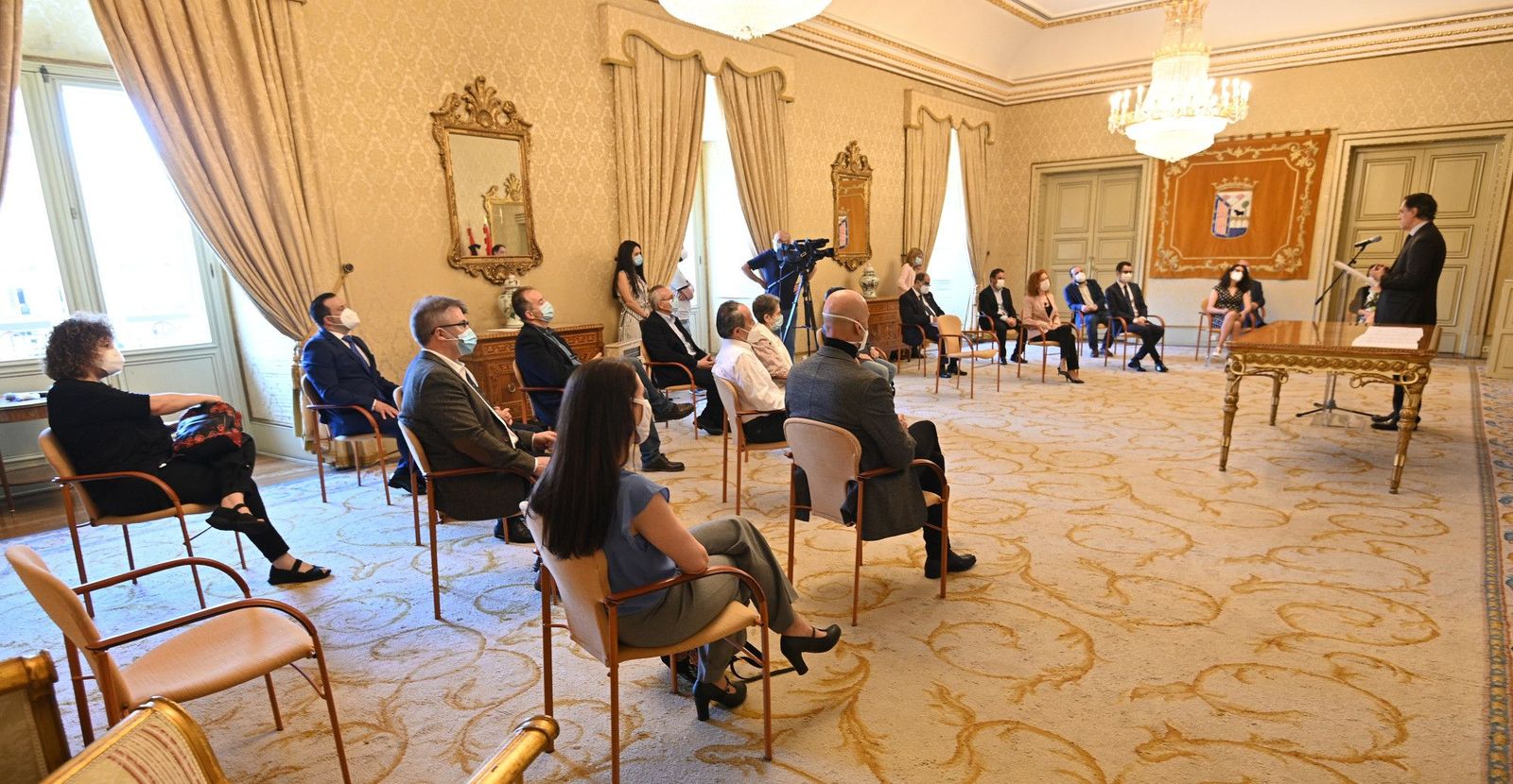 Presentación a los agentes sociales y económicos