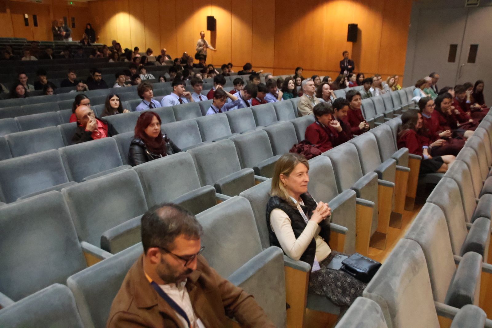 El alcalde de Salamanca, Carlos García Carbayo, recoge los Premios Santiago Ramón y Cajal en el marco de Salamanca Tech Summit