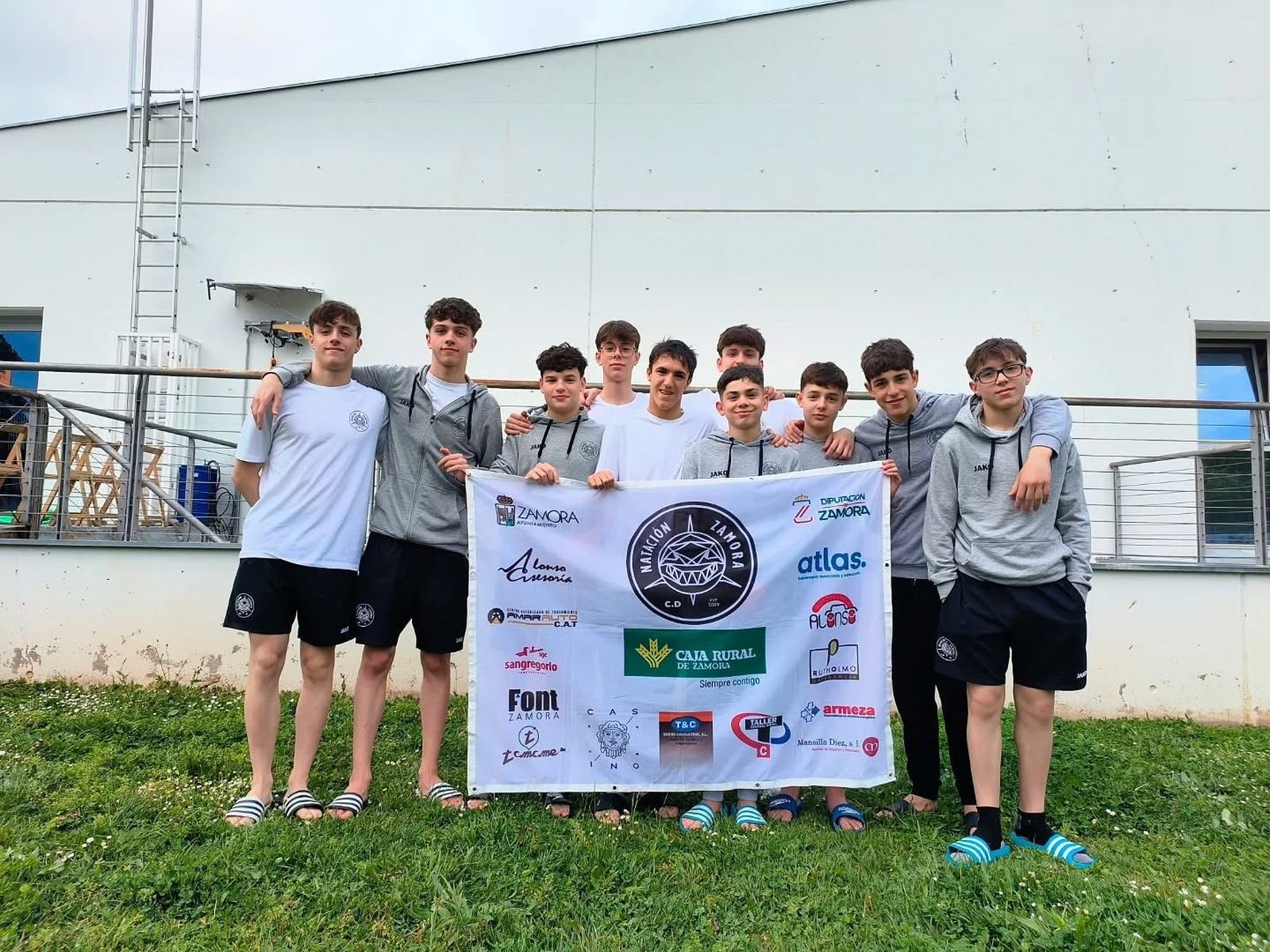 El CD Natación Zamora se da un baño de grandes marcas en Logroño