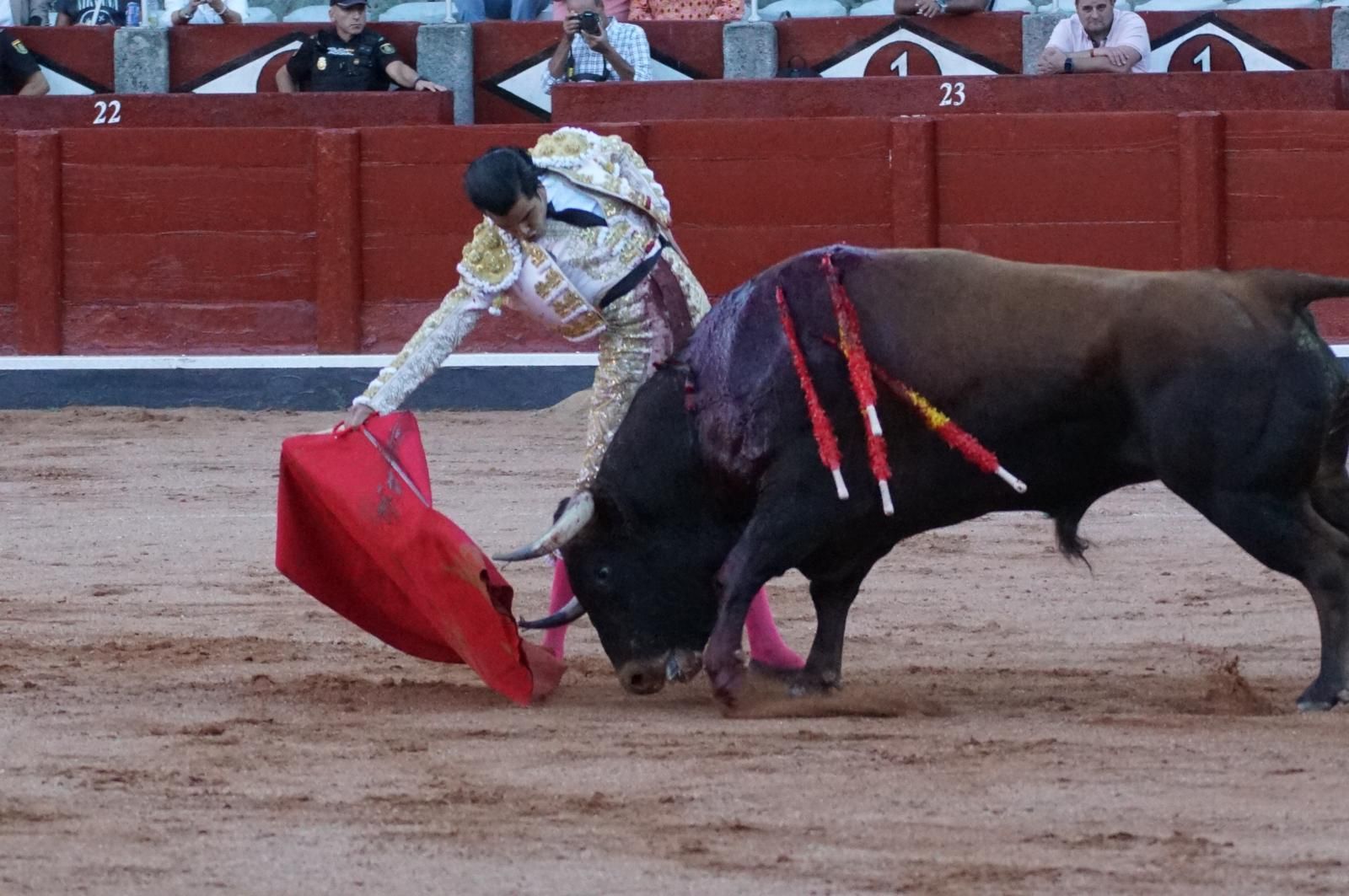 Presencia salmantina por partida doble en la primera corrida de la feria: Damián Castaño e Ismael Martín junto al mexicano Diego San Román