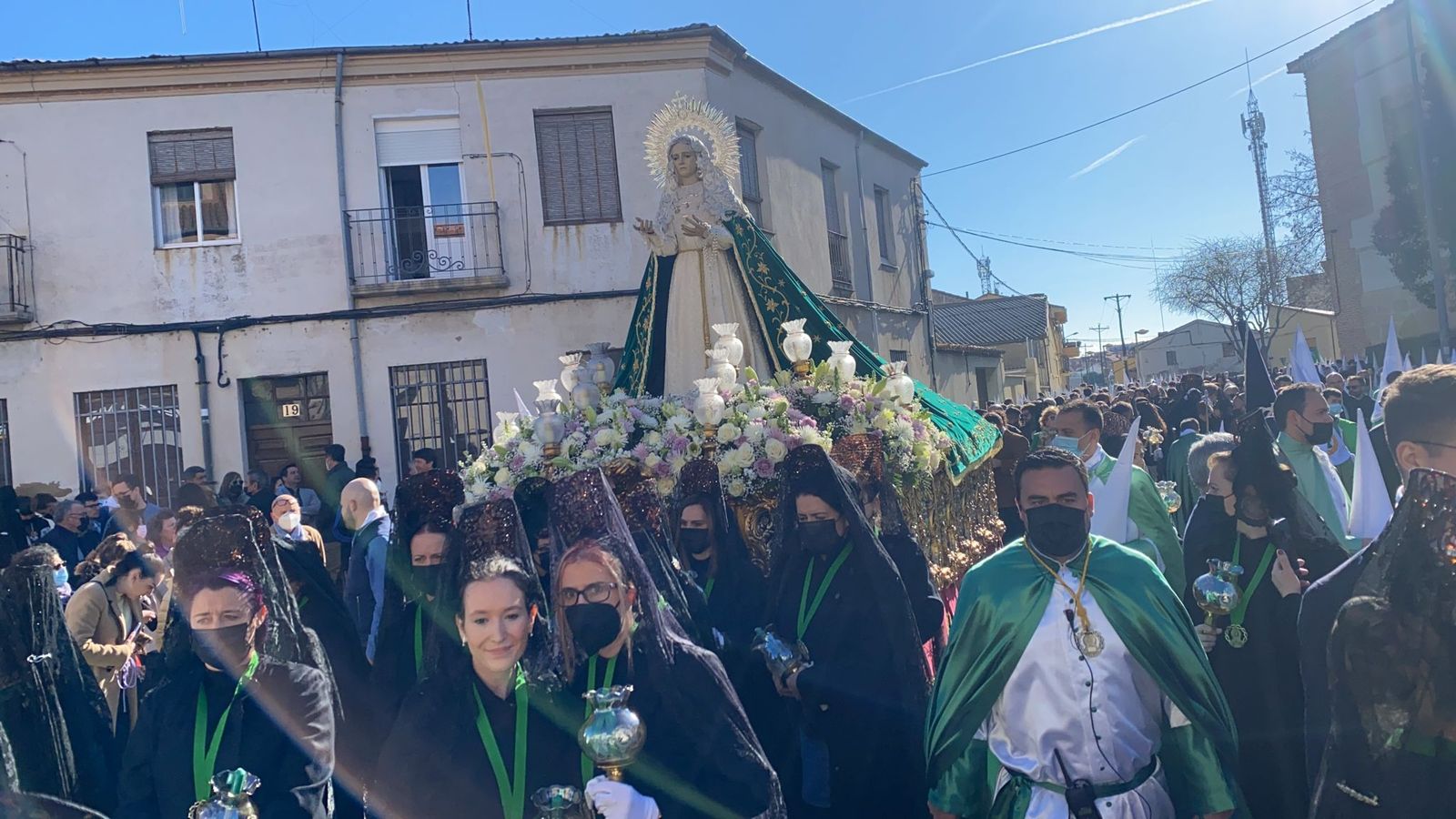 Salida de la Virgen de la Esperanza de Cabañales