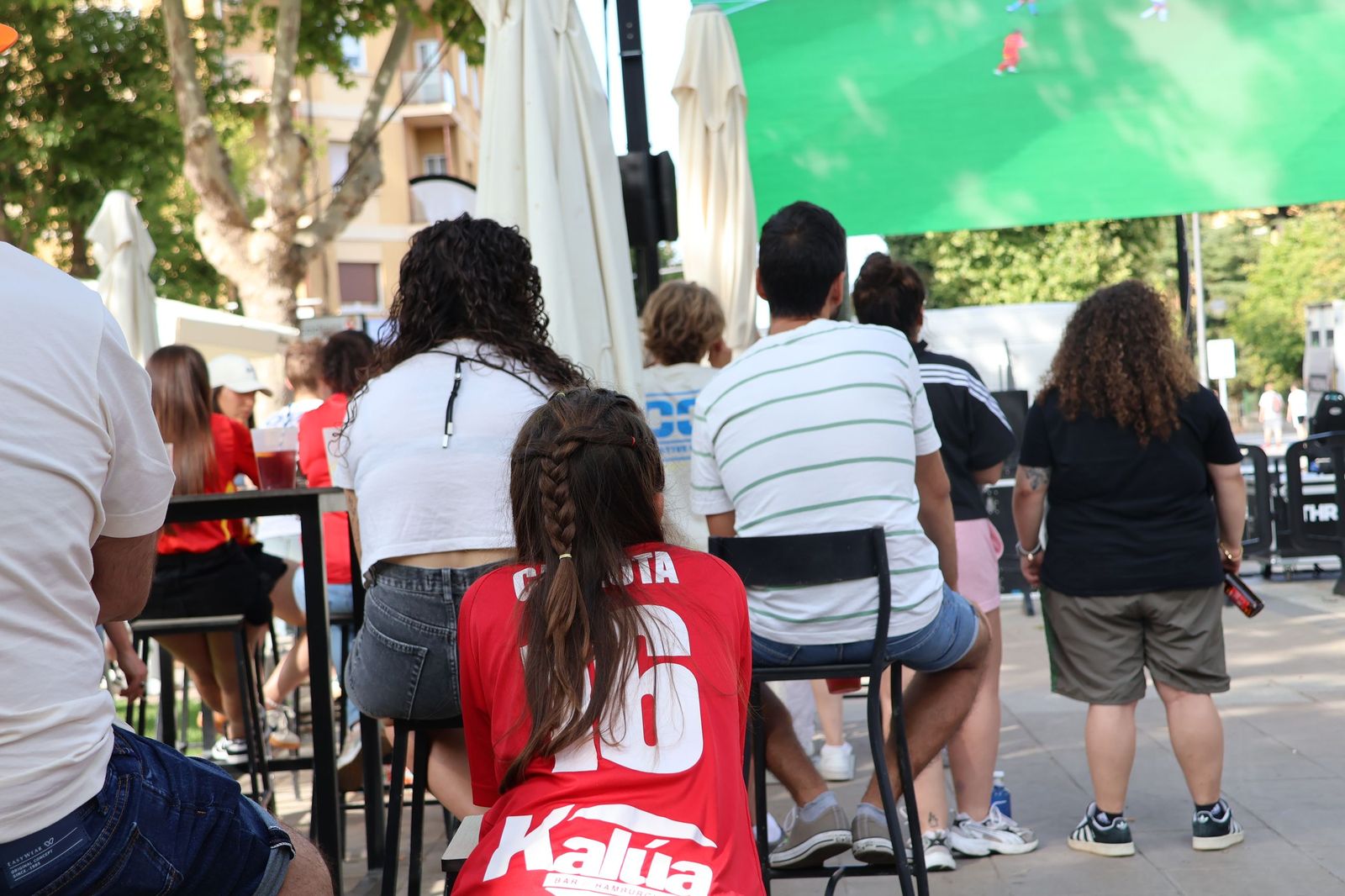 GALERÍA | Así se vivió la final de la Eurocopa Femenina en La Marina Fotos: Nuria Galindo