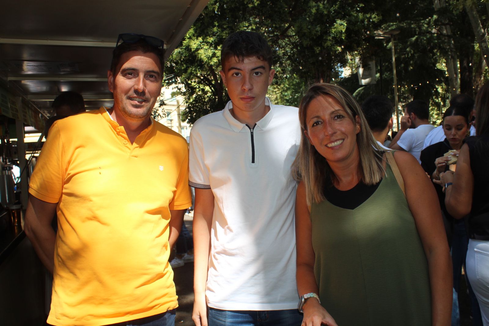 Ambiente en la Feria de Día en el mediodía de este sábado