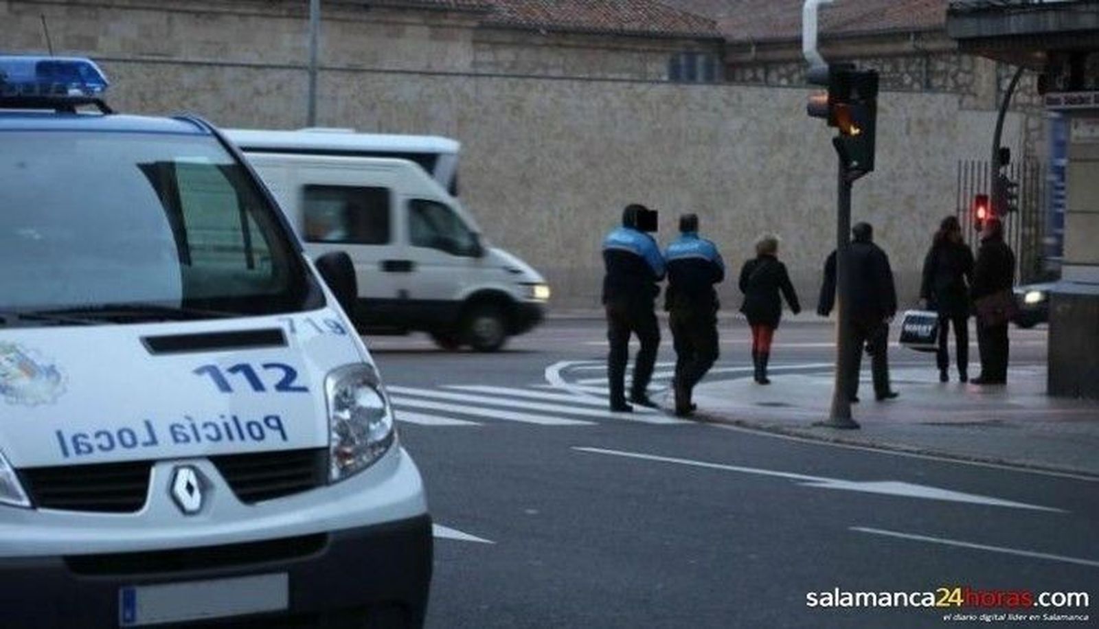 La Policía Local sorprende a un exhibicionista en la avenida Filiberto Villalobos La Policía Local sorprende a un exhibicionista en la avenida Filiberto Villalobos