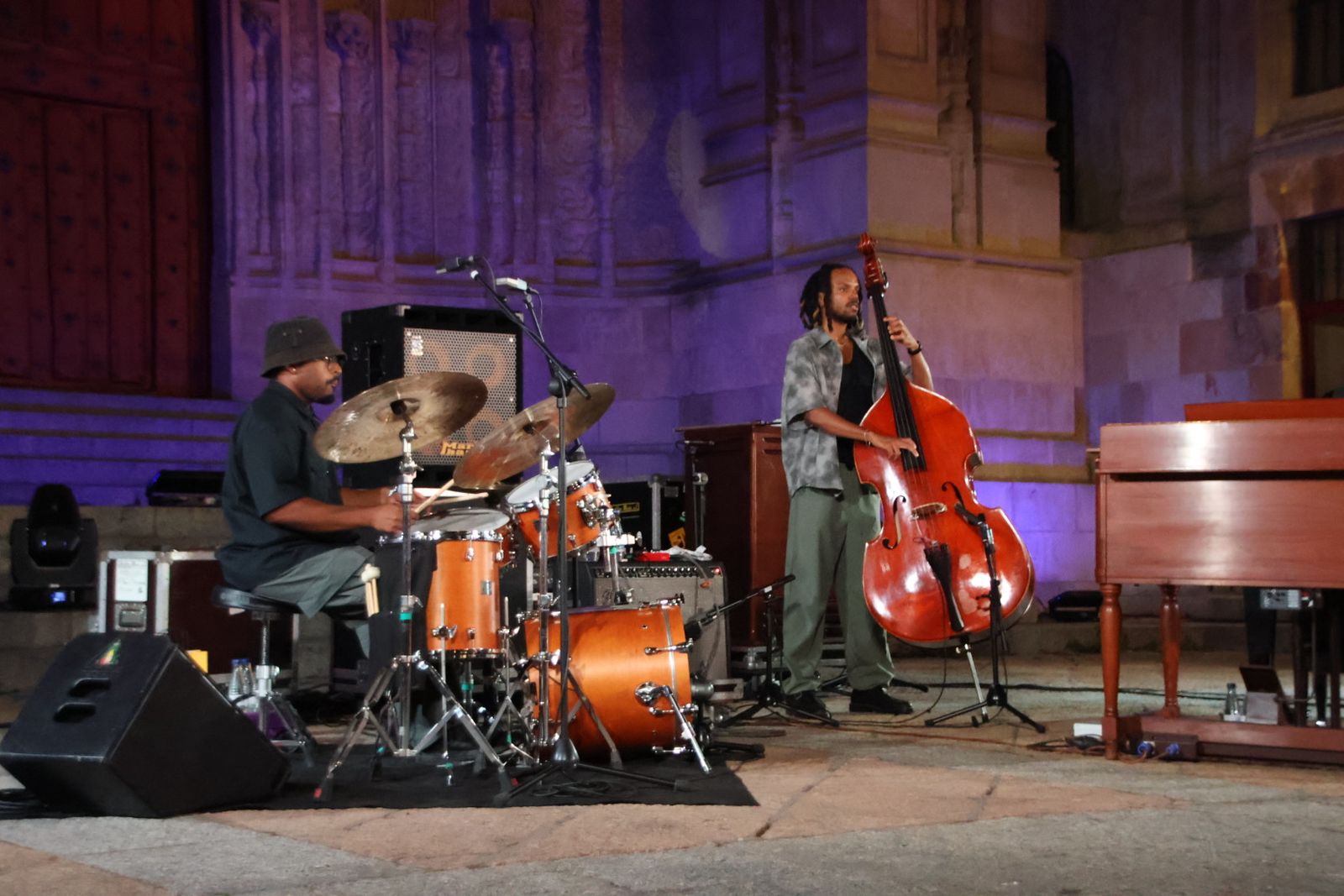 Concierto de jazz del grupo Sullivan Fortner y Peter Bernstein en el Patio Chico de Salamanca