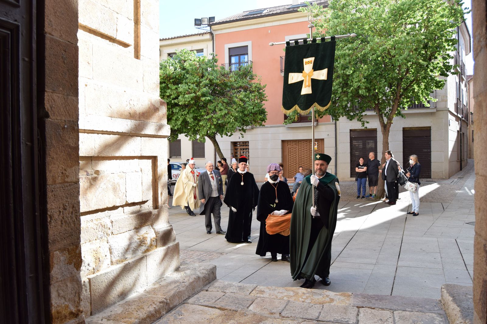 la-real-cofradia-de-caballeros-cubicularios-recibe-a-sus-nuevos-miembros-6